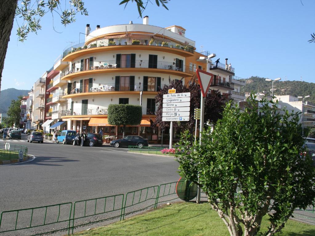 Apartamentos El Sol Tossa de Mar Exterior foto